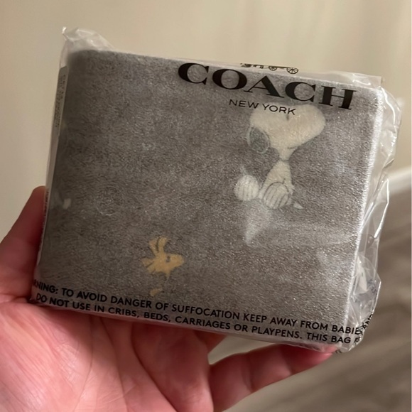 Coach X Peanuts 3 In 1 Wallet In Signature Canvas With Snoopy Woodstock - Picture 6 of 9